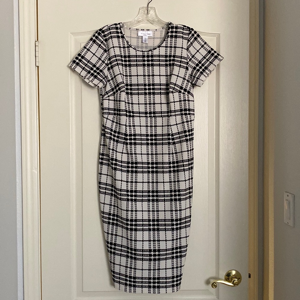 Motherhood maternity black and white plaid dress, Used.